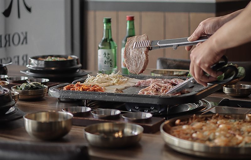 高雄韓式燒烤 水刺床 貼心的桌邊